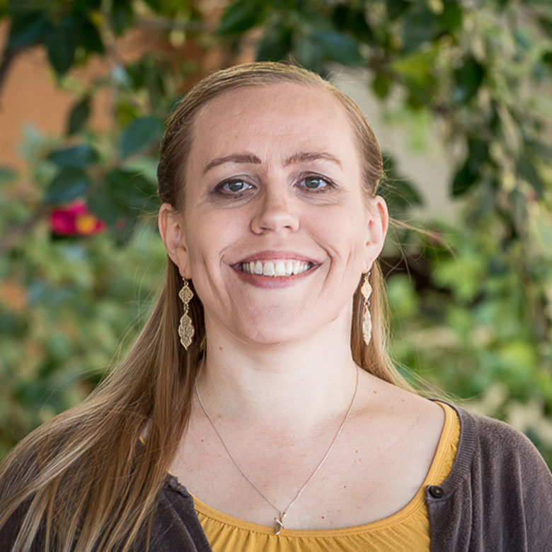 Headshot of Robin Stearns